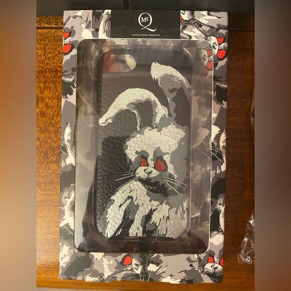 Alexander McQueen Angry Bunny iPhone 5 Case NIB - Picture 6 of 10